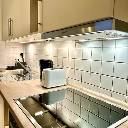 Alte Mainbrücke - Gratis Kaffee - Netflix - Balkon Apartamento