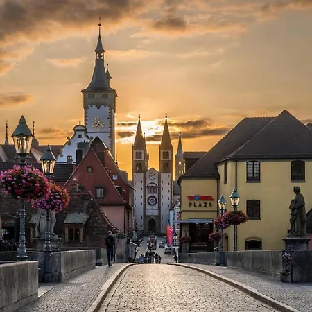 Alte Mainbrücke - Gratis Kaffee - Netflix - Balkon Apartamento Wurzburgo